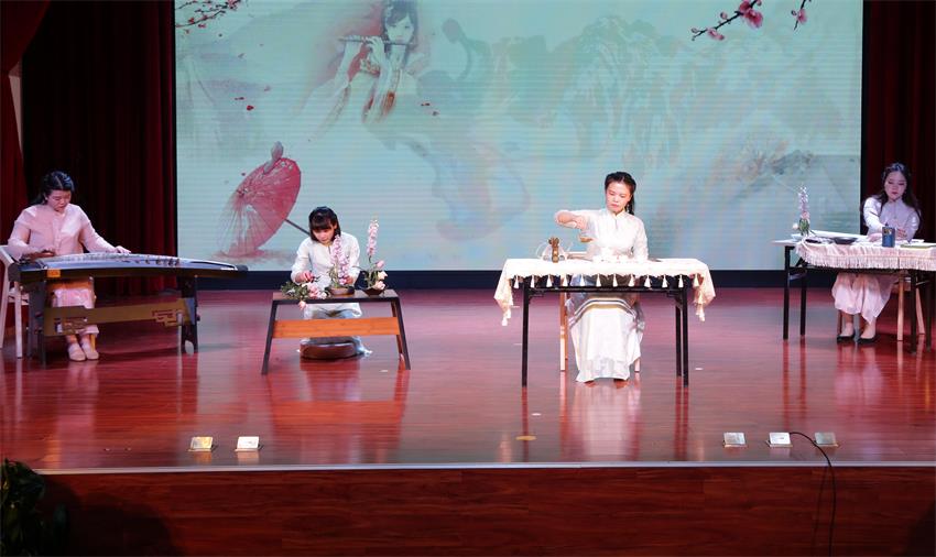 冠亚线上平台,冠亚（中国）2019年度工作动员大会---传统文化展示《茶花墨韵》